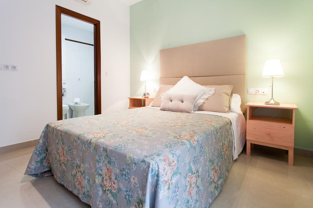 Apartamentos San Lorenzo Севиля Екстериор снимка