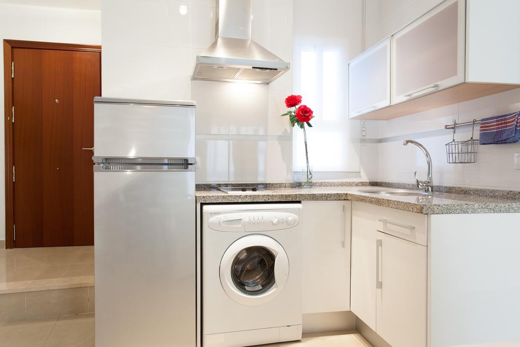 Apartamentos San Lorenzo Севиля Екстериор снимка
