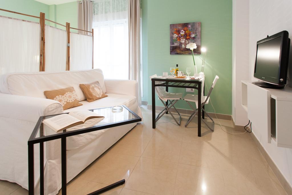 Apartamentos San Lorenzo Севиля Екстериор снимка