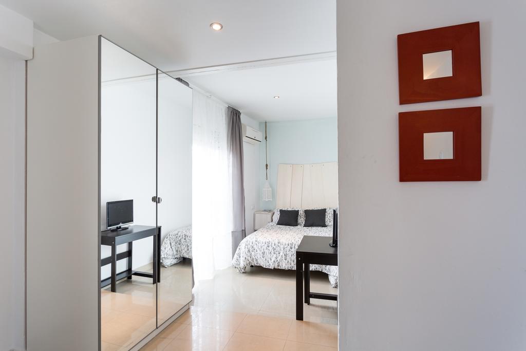 Apartamentos San Lorenzo Севиля Екстериор снимка