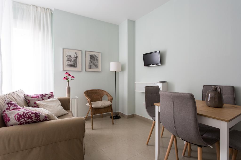 Apartamentos San Lorenzo Севиля Екстериор снимка