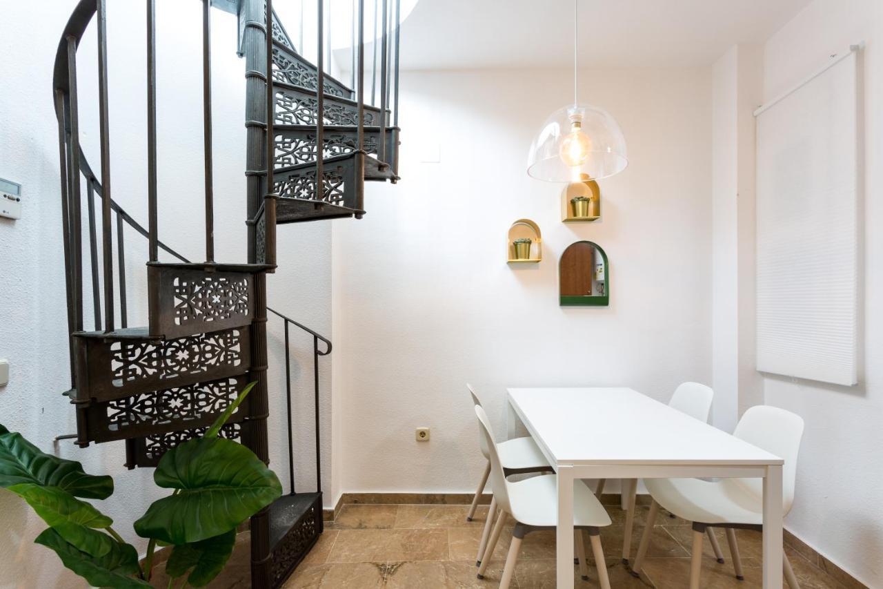 Apartamentos San Lorenzo Севиля Екстериор снимка